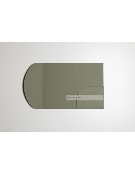 Busta con tasca ad arco misura 135x185 mm colore verde oliva